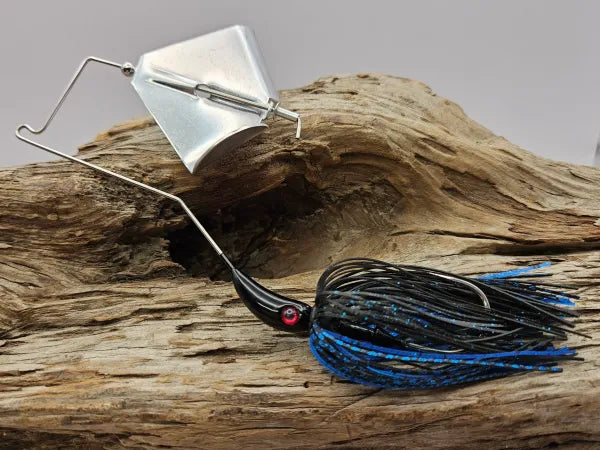 Buzzbait - Black / Blue - Alum. Blade